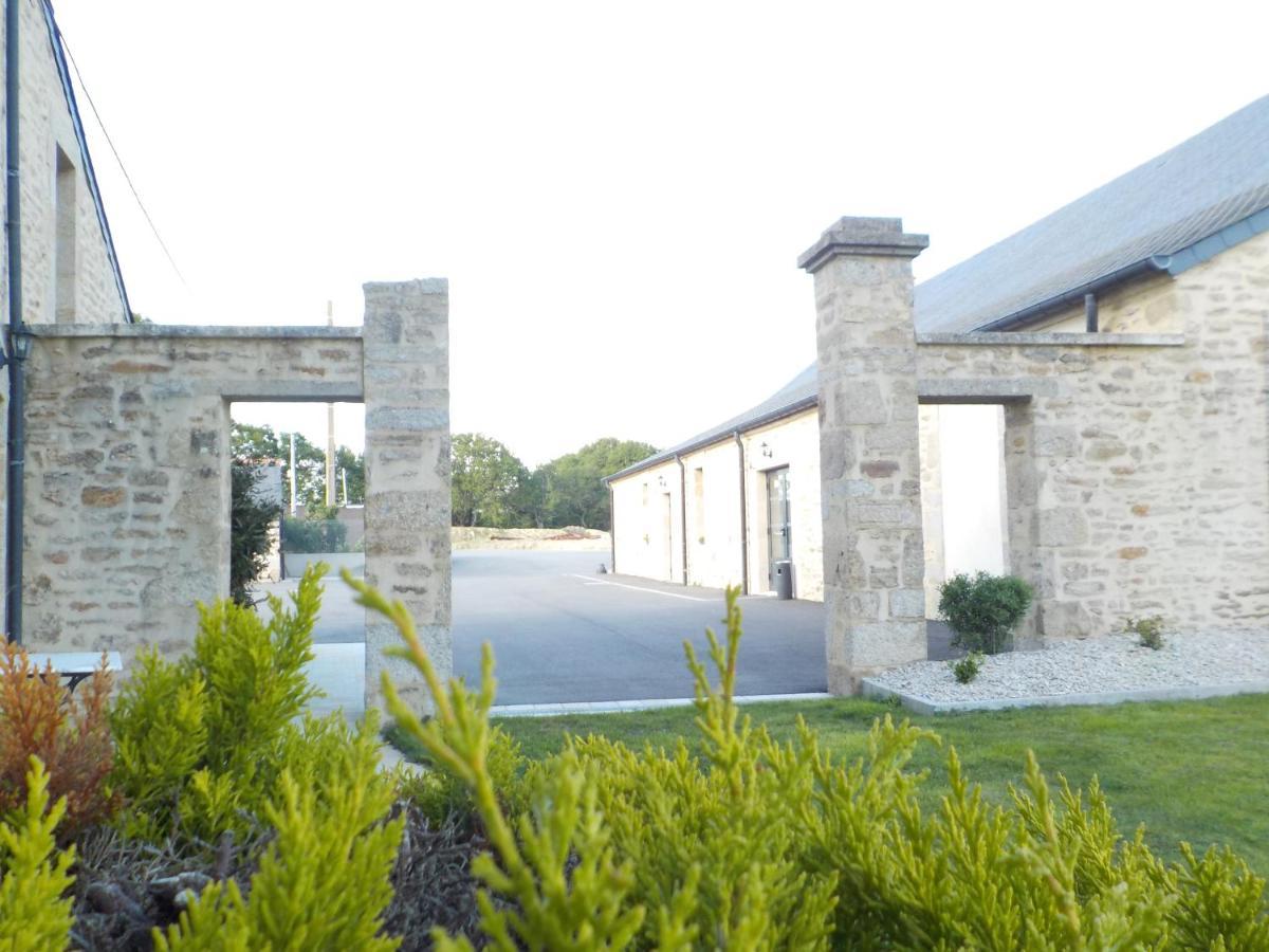 Bed and Breakfast Domaine De Kerbillec Theix Экстерьер фото